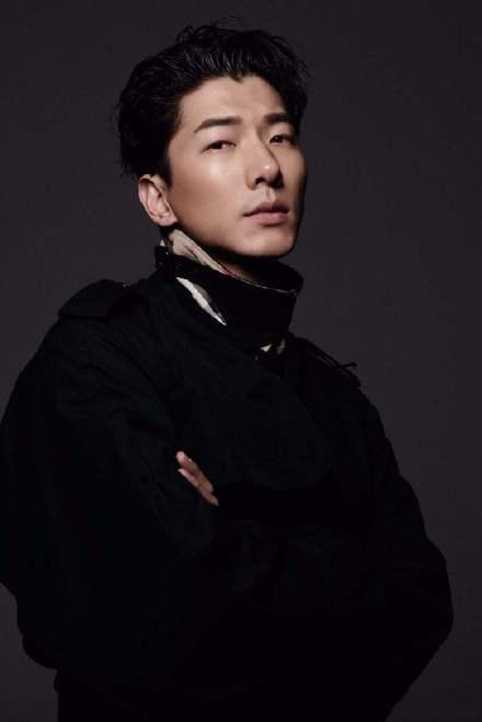 吃瓜张亮儿子,揭秘娱乐圈育儿新风尚