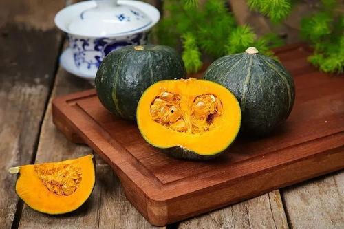 吃老瓜治什么,天然良药，养生保健的绿色选择