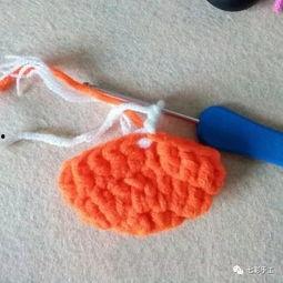 成人毛袜子钩针教程视频,跟随视频学习制作时尚成人毛袜子