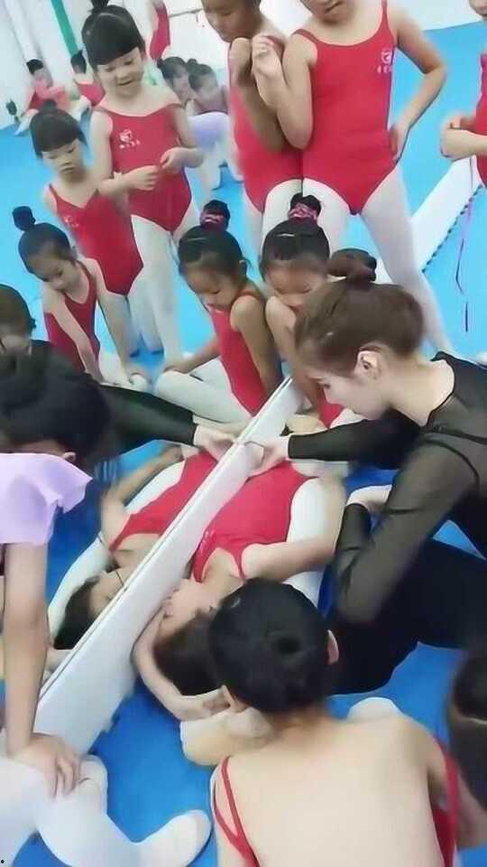 淄博成人撕腿训练视频大全,揭秘高效健身技巧