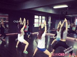 成人健身舞蹈房视频,跟随舞蹈视频打造活力舞池体验