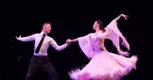 成人奔向未来舞蹈视频,成人奔向梦想的舞蹈之旅