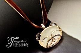 成人木质饰品组装视频