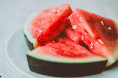 吃瓜紫色闪电,揭秘神秘吃瓜界的传奇人物