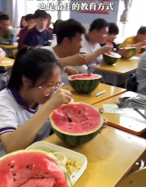 鞍山老师吃瓜,揭秘校园八卦背后的真相