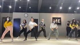 茂名成人舞蹈介绍视频,舞动魅力，乐享健康生活